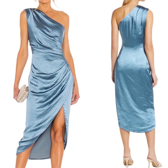 Elliatt Dresses & Skirts - ELLIATT Cassini One Shoulder Dress Blue Size Medium NWOT Revolve VICI Anthro